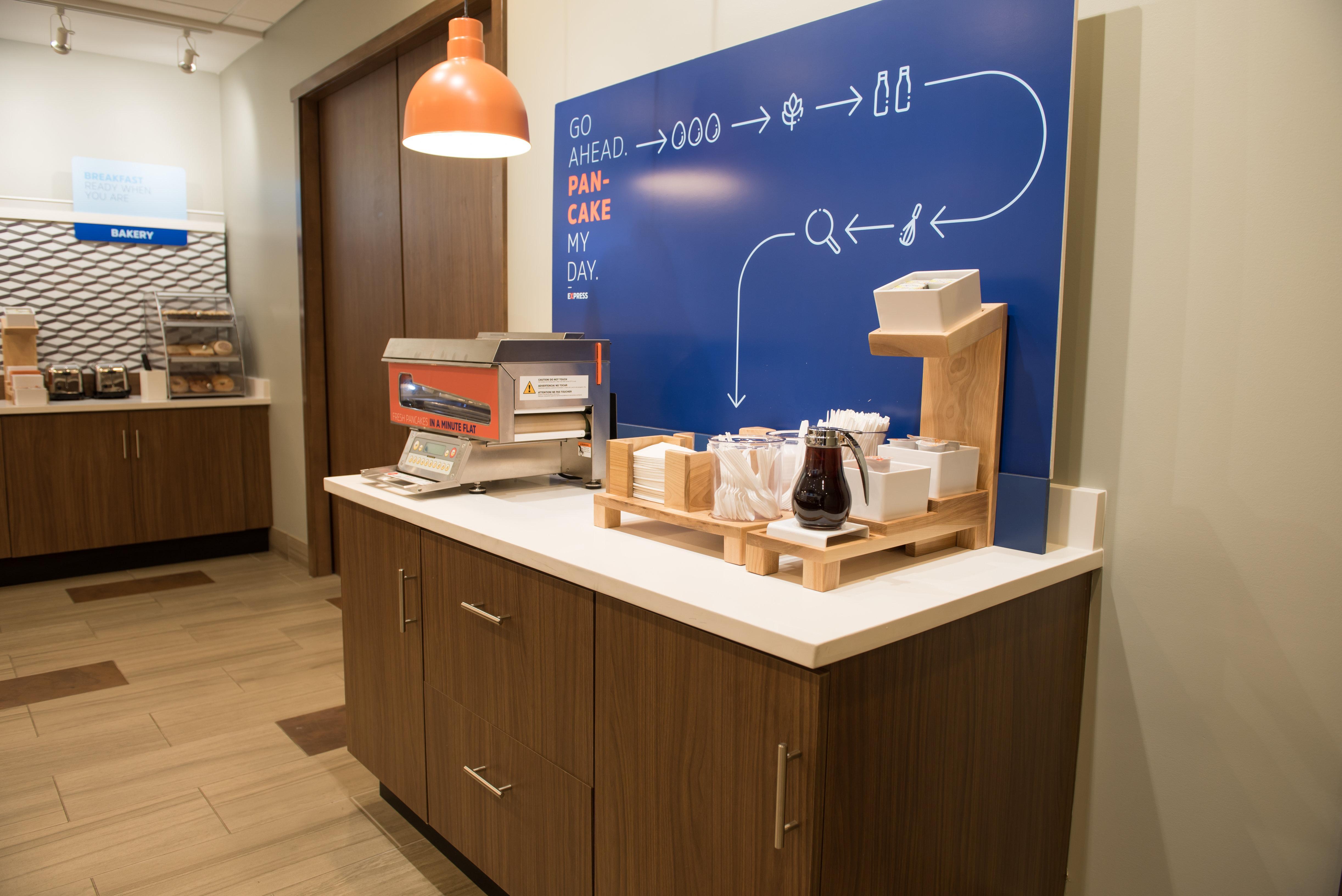 Sunnybrook Acres Holiday Inn Express & Suites - Fort Wayne North By Ihg מראה חיצוני תמונה