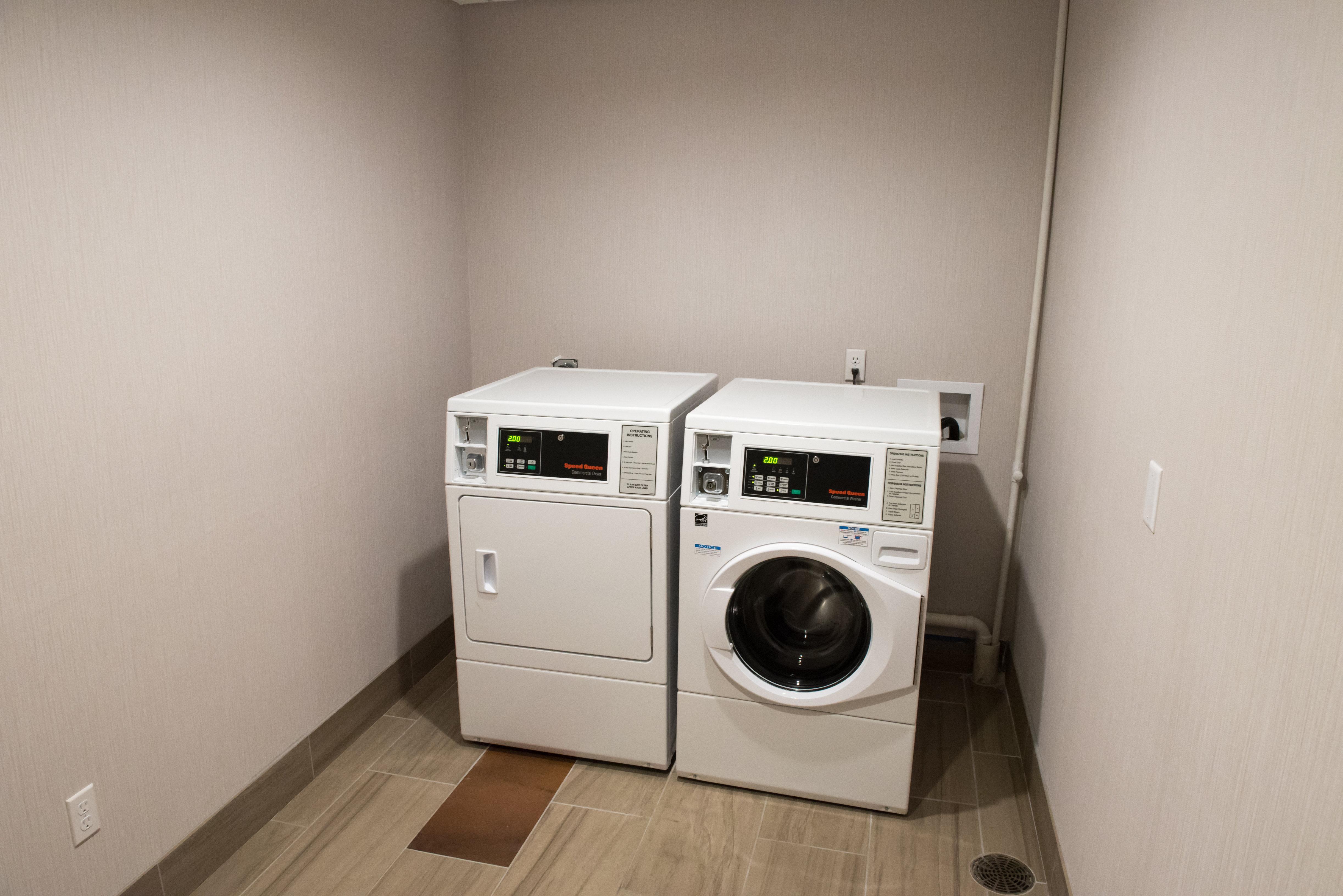 Sunnybrook Acres Holiday Inn Express & Suites - Fort Wayne North By Ihg מראה חיצוני תמונה